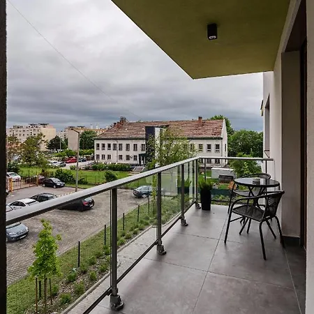 Apartment, Private Parking And Balcony *