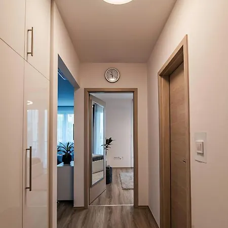 Apartment, Private Parking And Balcony Székesfehérvár